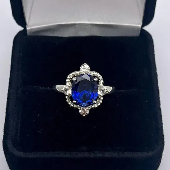 Beautiful 3.5ctw Oval Cut Lab Grown Sapphire Ring Size 7